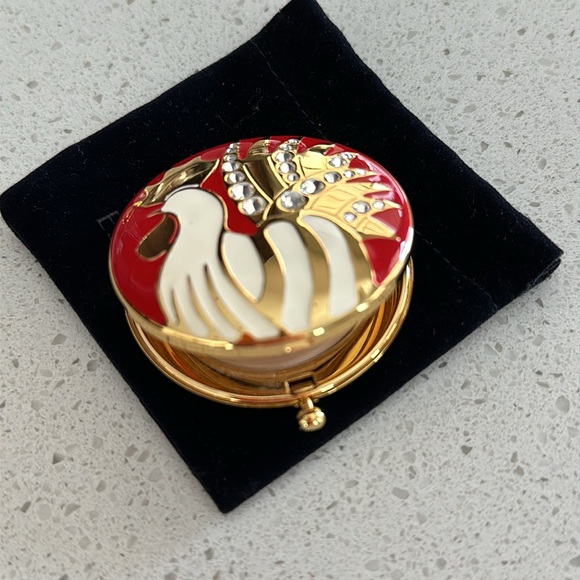 Estée Lauder collectible mini compact, Chinese Zodiac, the year of the rooster. - Picture 2 of 6